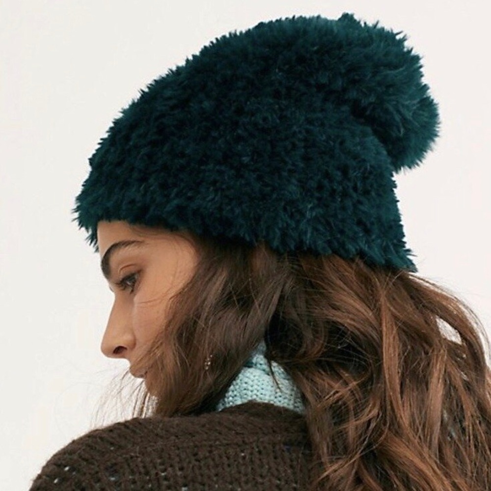 NWT Free People Head in the Clouds Fuzzy H…